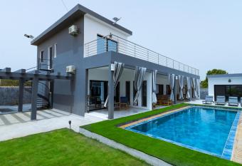 CHEZBABO has Balcony rooms