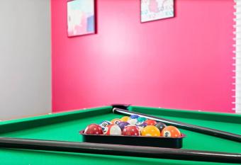 4BR Home / Great Outdoor Space Close to Downtown allows 18 year olds to book a room