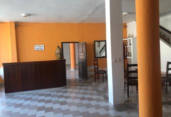 La Casa Blanca has Smoking/Balcony rooms