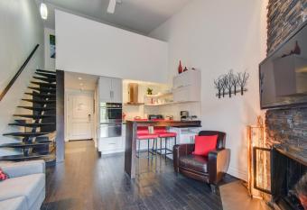 Le Cozy Nest by Gestion ELITE allows 18 year olds to book a room