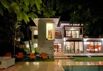 Casa Plumeria - Luxury Vacation Rental - Tamarindo has Balcony rooms