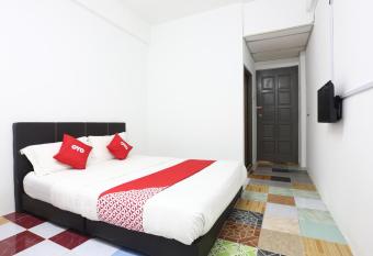 Kb Rest Inn-Deluxe Queen allows 18 year olds to book a room