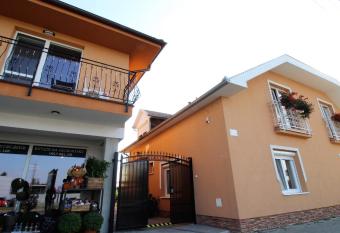 Penzi  n Mika allows 18 year olds to book a room