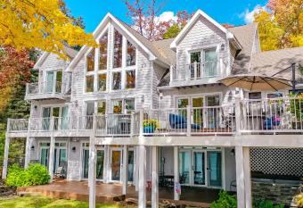 Already Hooked has rooms with a private hot tub