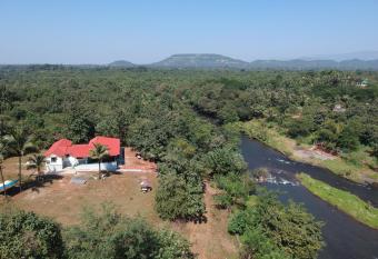 The Farm Retreat has Balcony rooms