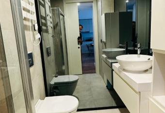 Lux Residence Next to Outlet in High Floor 26 has Smoking/Balcony rooms