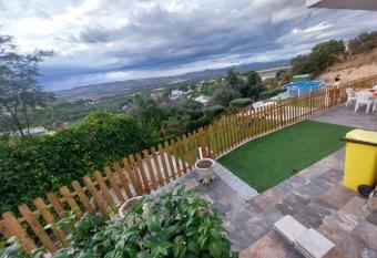 Villa silvestre has Smoking/Balcony rooms