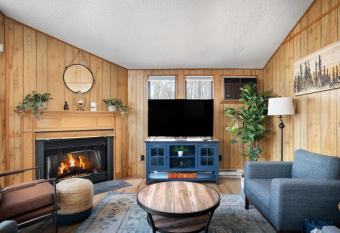 Cabin w Hot Tub, Deck, & WiFi! has rooms with a private hot tub