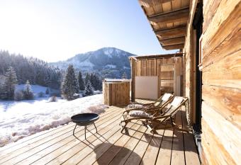 Schrofen Chalets has Balcony rooms