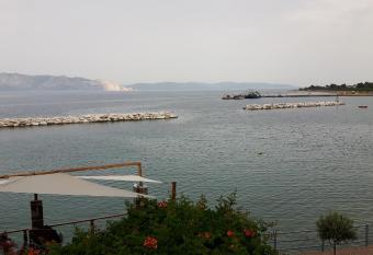 ARTEMIS ROOMS has Balcony rooms