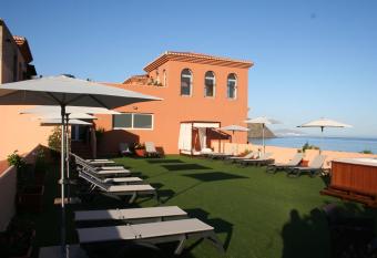 Bah  a Tropical has Balcony rooms