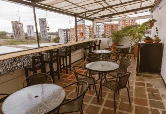 Toukan Hostel has Balcony rooms