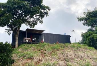 Casa-Container has Balcony rooms