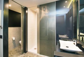 Barcel   Ourense has Balcony rooms