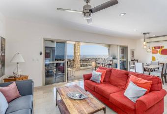 Gorgeous Two-Bedroom Cabo Condo I Casa Finisterra has Balcony rooms