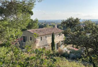 Le Mas Angelou allows 18 year olds to book a room