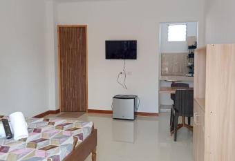 __APlaridel Inn Suites__ has Balcony rooms