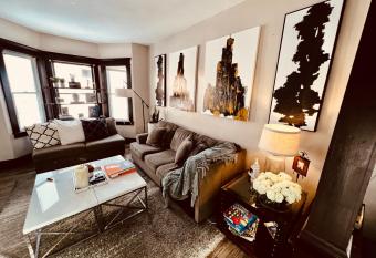 Cozy home for 11 near Downtown Buffalo. has Balcony rooms