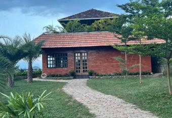 Oxy Valley Resort has Balcony rooms