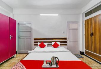 Flagship Bobs Mansion allows 18 year olds to book a room