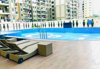 Sapphire Studio with Wi-Fi & Breakfast has Balcony rooms