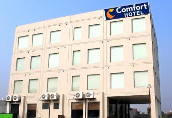 Comfort Hotel Amritsar by Choice Hotels allows 18 year olds to book a room