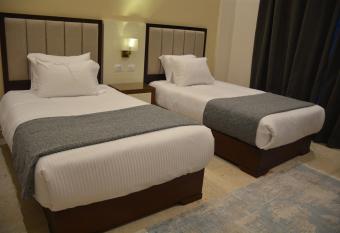 Golden jewel ismalia has rooms with a private hot tub