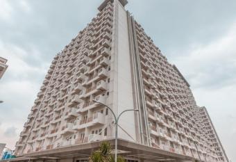 SENTUL TOWER APARTEMEN Mumer Room has Balcony rooms