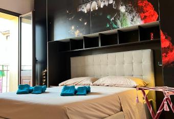 Appartamento Tropheum allows 18 year olds to book a room