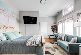 G7 central location museums free parking has Balcony rooms