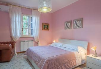 Villa Angela has Balcony rooms