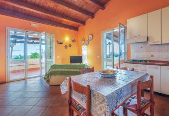 Casa Giorgia has Balcony rooms