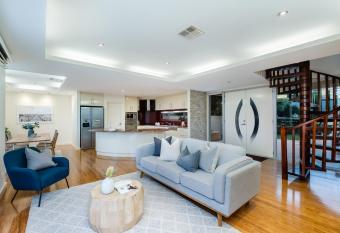 Swainson on Paruna has Balcony rooms