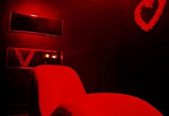 L   intense spa allows 18 year olds to book a room