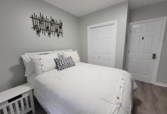 Rooms 112 has Balcony rooms