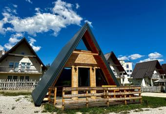 Lacky has Balcony rooms