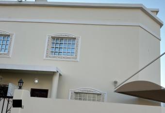 Athaiba Townhouse has Balcony rooms