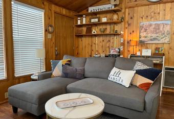 Bryce   s Zion House by Bryce Canyon National Park! has Balcony rooms