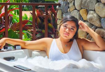 Rio Verde by Villa Alejandro allows 18 year olds to book a room