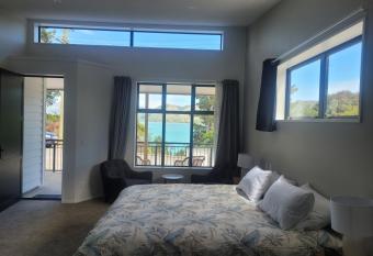 Taimana Boutique Motel has Balcony rooms