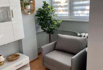 Apartament Joanna 2 parter allows 18 year olds to book a room