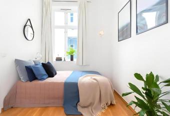 Keybutler Panorama Apartments has Balcony rooms