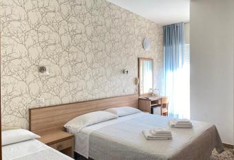 Hotel Ravello Adults Only allows 18 year olds to book a room