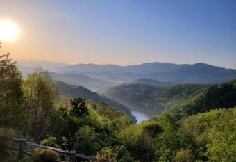 Stunning mtn. views! 4br with all the amenities! - VISTA VIBES- has Balcony rooms