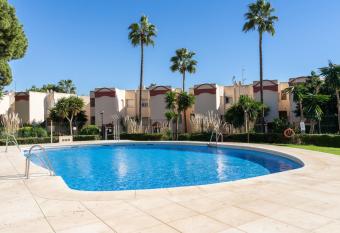 Zeus de Riviera del Sol has Balcony rooms