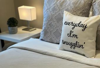 Loft Apartment #1 in Hamilton, Queen Bed, Sleeps 4 has Balcony rooms