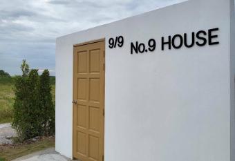 No 9 HOUSE Hua Hin has Balcony rooms