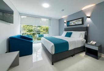 Piedra Luna allows 18 year olds to book a room