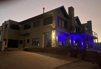 Walte Rest has Balcony rooms