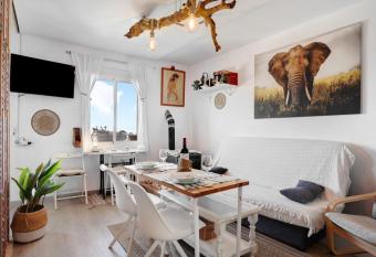 Casa Chipiron has Balcony rooms